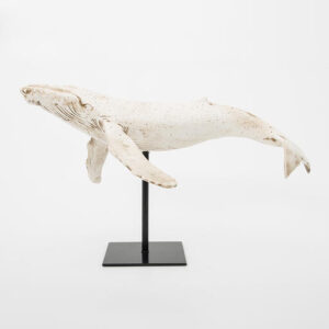 ballena-jorobada-decorativa-blanca-resina-36cm-marmare.jpg