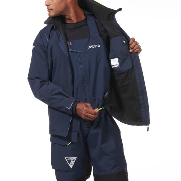 chaqueta-musto-br1-solent-hombre-uso-diario-marmare.jpeg