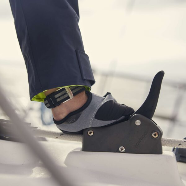 gill-7053-blk01-black-deckhand-long-finger-guantes-vela-palma-reforzada-marmare.jpg_.jpeg