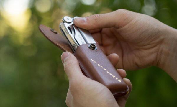 leatherman-heritage-sheath-l-funda-piel-charge-surge-wave-alpha-marmare.jpg_.jpeg