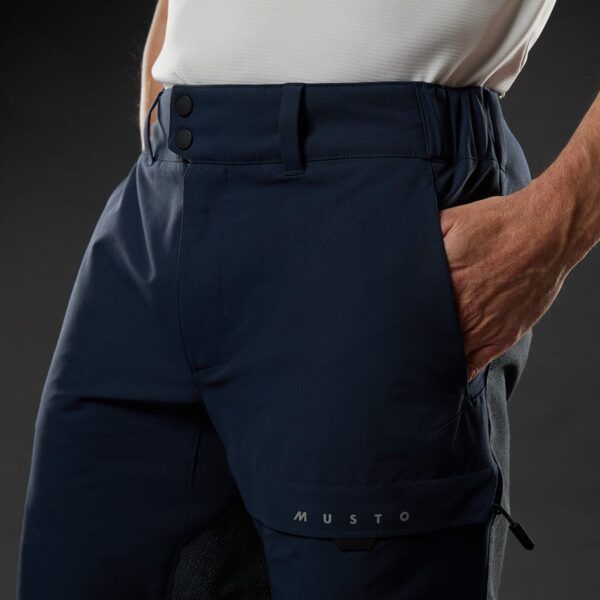 musto-evolution-performance-short-hombre-82421-marmare.jpg