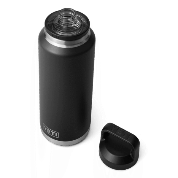 yeti-rambler-botella-46-oz-chug-cap-black-marmare.jpg.png