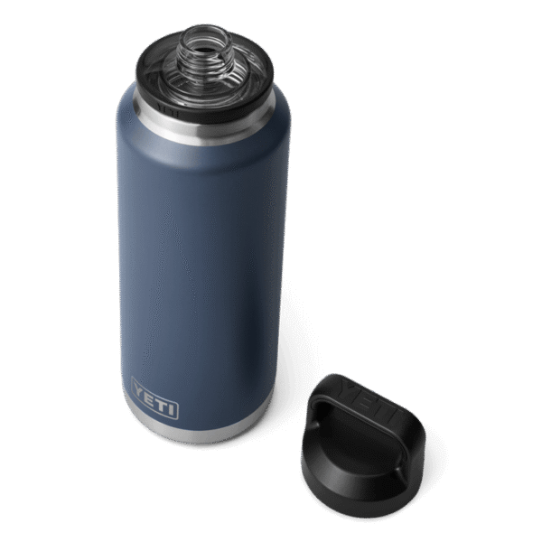 yeti-rambler-botella-46-oz-chug-cap-navy-marmare.jpg.png
